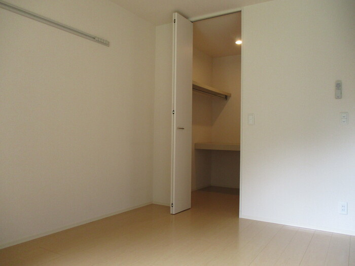 リヴェール壱番館の洋室