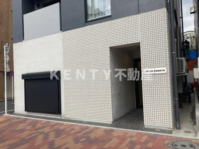 【エントランス】 | ＬＯＴＵＳ　ＫＡＭＡＴＡ | 落ち着いたエントランスです