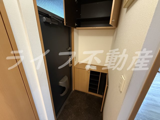 カーサ・ジュネスの玄関|落ち着いた玄関です
