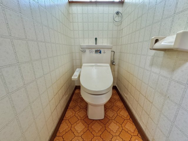 龍ヶ崎市川原代町中古戸建のトイレ