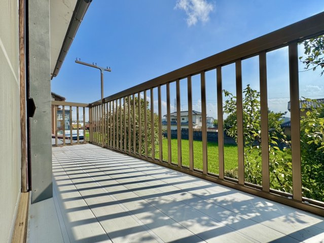 龍ヶ崎市川原代町中古戸建のバルコニー