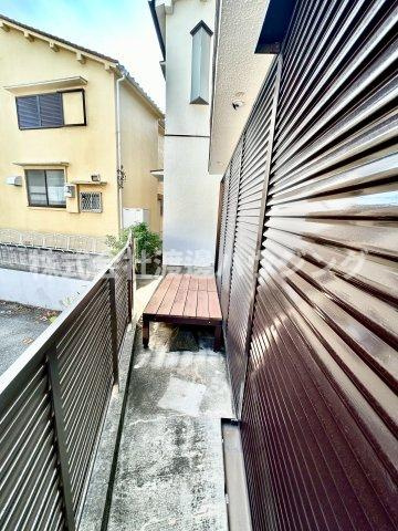 粟生間谷東一戸建のバルコニー