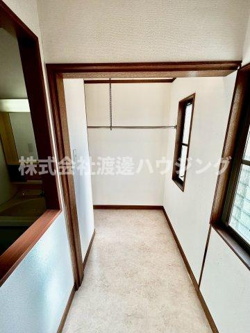 粟生間谷東一戸建の収納|ウォークインクローゼット