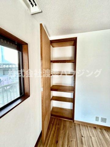 粟生間谷東一戸建の収納