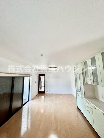 粟生間谷東一戸建の内装