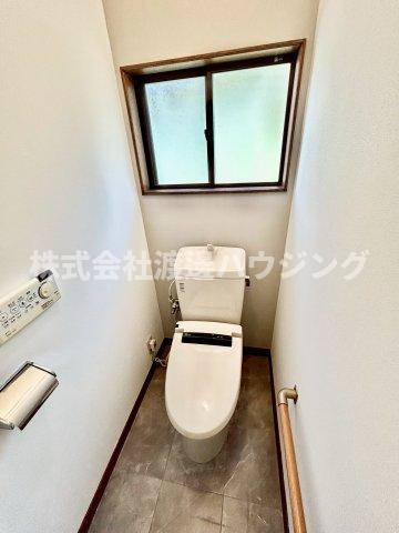 粟生間谷東一戸建のトイレ