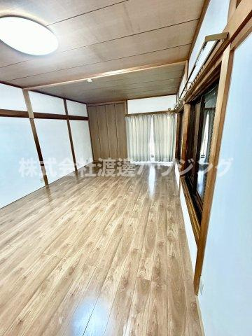 粟生間谷東一戸建の寝室