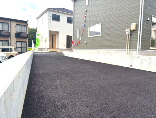 安佐北区落合南第4の駐車場|駐車スペースを確保した住まい。日常のお出かけや来客時にも安心です。