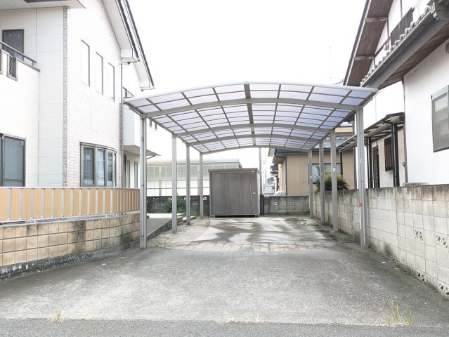 太田市由良町戸建の駐車場