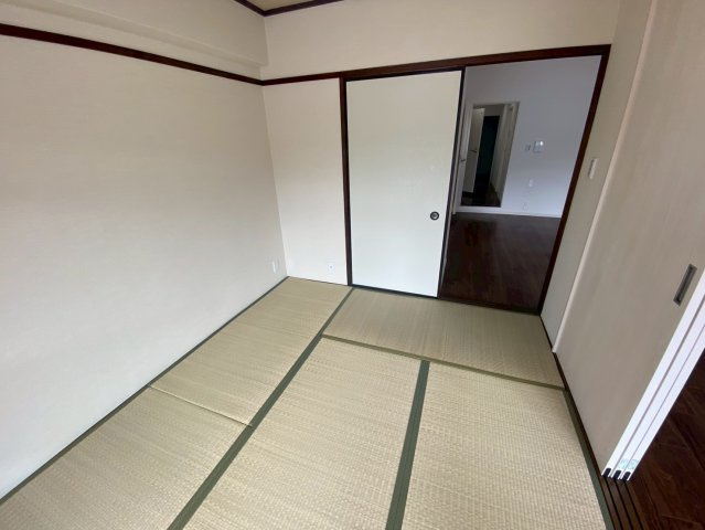 三旺マンション藤森の和室