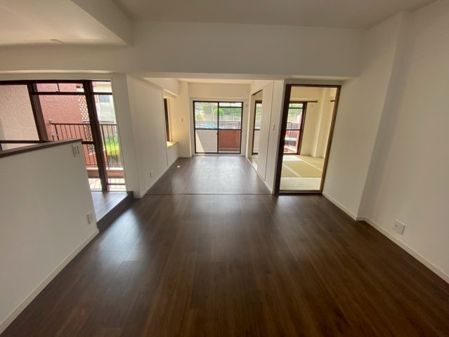 三旺マンション藤森の居間・リビング