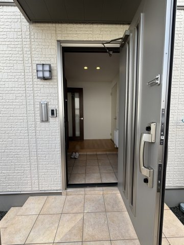 北見市高砂町４番６号　中古売家　の玄関