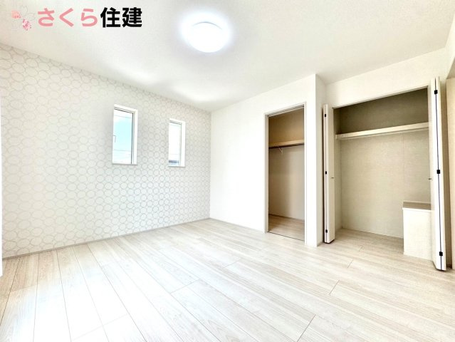 Heartful-Town 　東武西川田駅1期　１号棟の洋室|各部屋に収納あります！荷物が多い子育て世代や、趣味道具の多い方にもうれしいですね♪