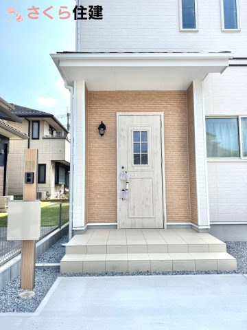 Heartful-Town 　東武西川田駅1期　１号棟の玄関|夜間でも来訪者の顔を認識できるLEDライトを装備！ＴＶモニター付きインターフォンで安心のセキュリティ