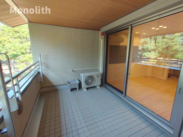 ビレッジズシャーメゾンのバルコニー