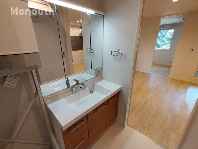 ビレッジズシャーメゾンの洗面所