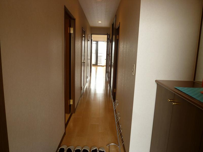 フロンティアタワーナンバイーストの玄関