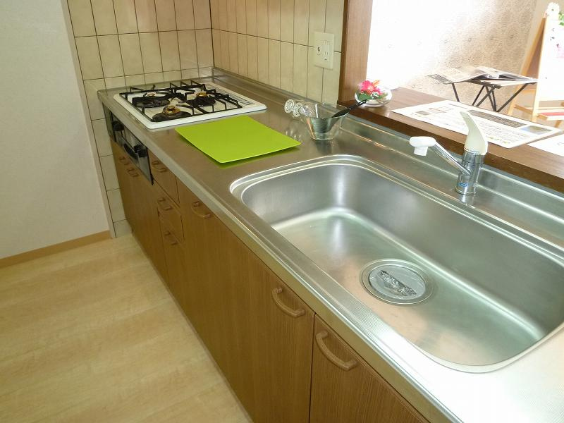 フロンティアタワーナンバイーストのキッチン