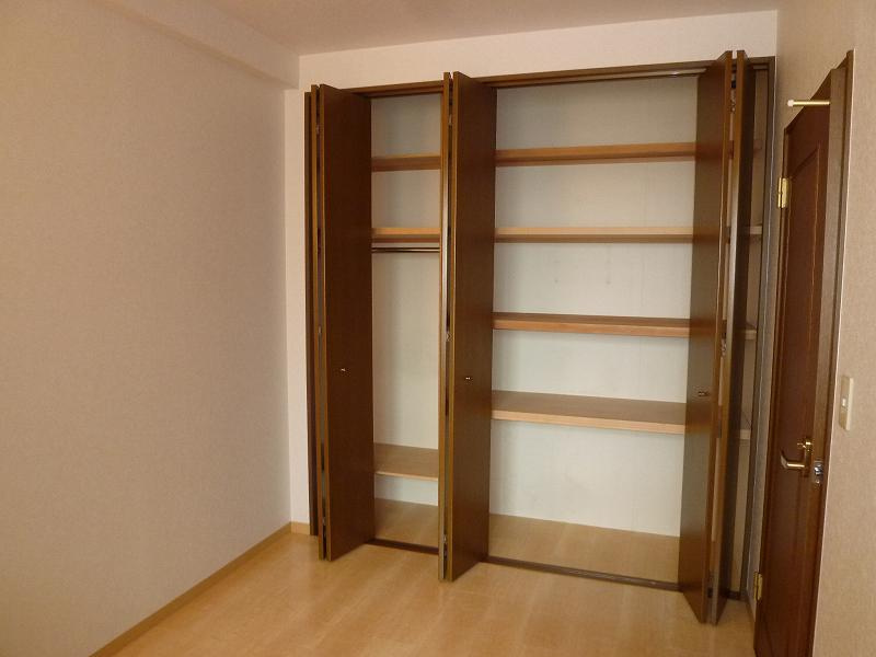 フロンティアタワーナンバイーストの収納