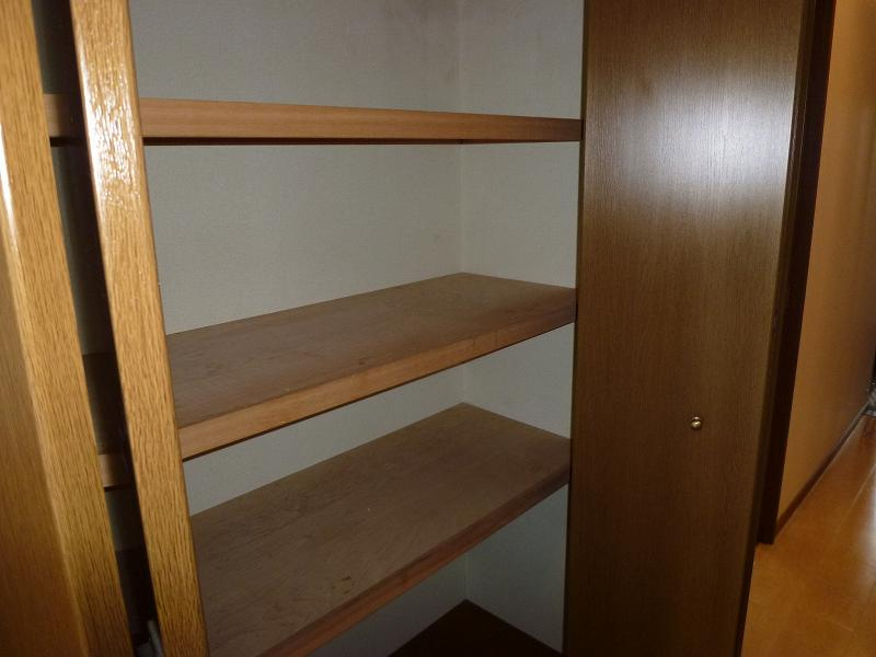 フロンティアタワーナンバイーストの収納