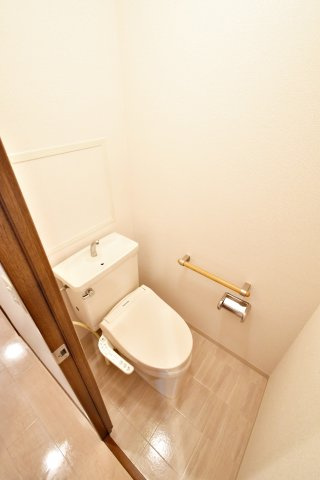 フロンティアタワー難波EAST（旧：グランソレイユ日本橋）のトイレ