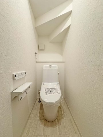 1階、2階 温水洗浄暖房便座