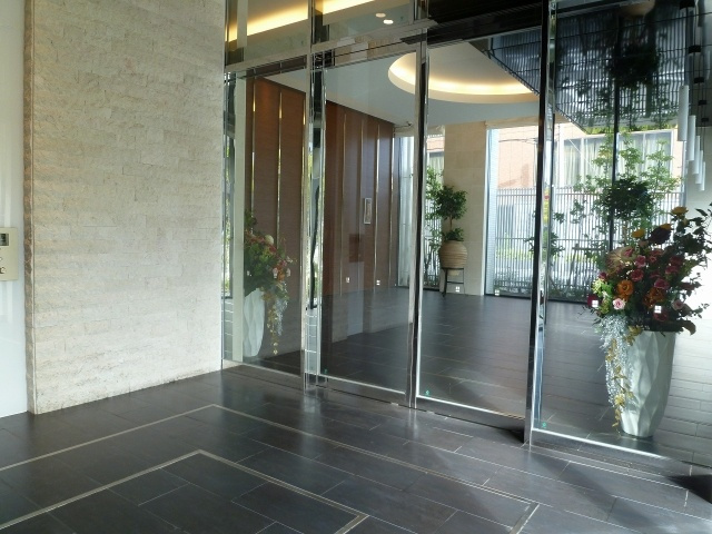 CITY SPIRE難波グレイスのエントランス