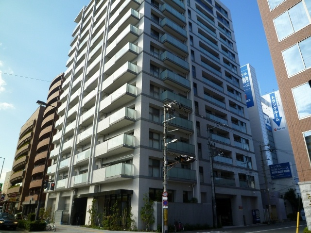 CITY SPIRE難波グレイスの外観