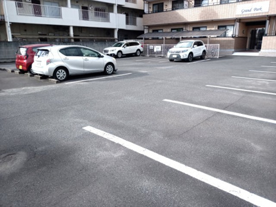 【駐車場】 | グランパルク