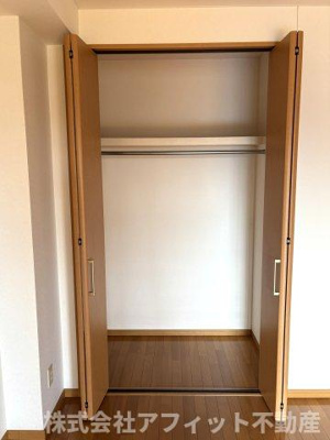 【その他】 | グランパルク | 南側洋室6帖クローゼット