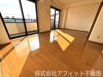 【居間・リビング】 | グランパルク | LDK19.1帖