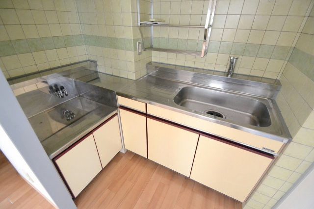 広島市中区大手町３丁目の賃貸マンションのキッチン