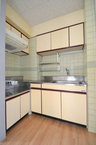 広島市中区大手町３丁目の賃貸マンションのキッチン