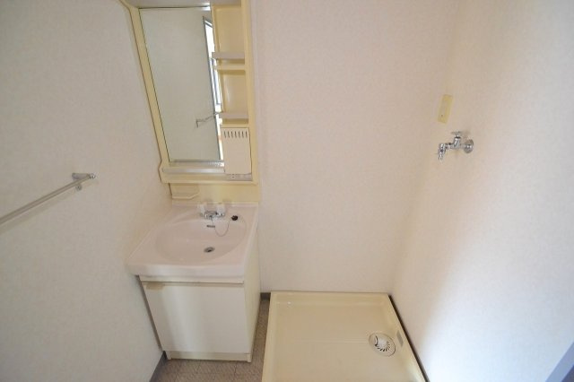 広島市中区大手町３丁目の賃貸マンションの洗面所