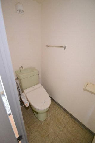 広島市中区大手町３丁目の賃貸マンションのトイレ