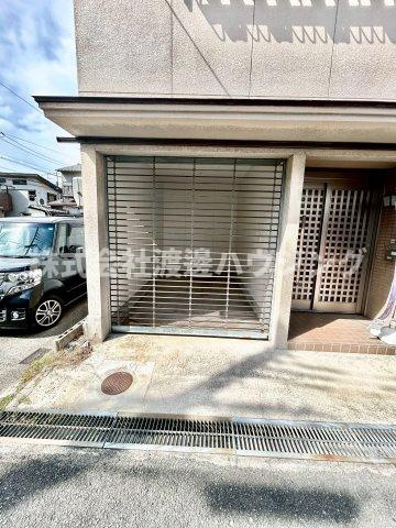 大蓮北2丁目一戸建の駐車場|ハイルーフ車もOK