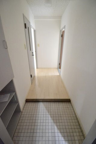 広島市中区大手町３丁目の賃貸マンションの玄関