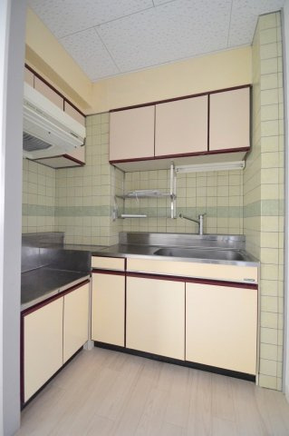 広島市中区大手町３丁目の賃貸マンションのキッチン