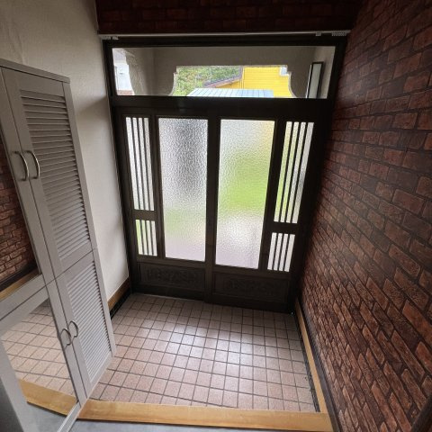 室蘭市港北町5丁目120-32戸建の玄関