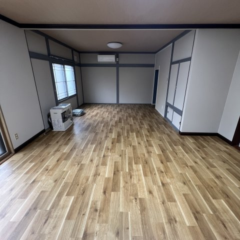 室蘭市港北町5丁目120-32戸建の居間・リビング