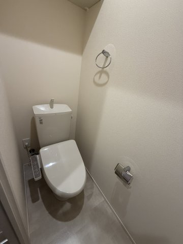 【トイレ】 | ＭＡＩＳＯＮ　ＴＨＥＯＢＲＯＭＡ | ウォシュレット付きのトイレ