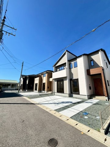 よかタウン／中央区国府２丁目１期／３号棟の前面道路含む現地写真