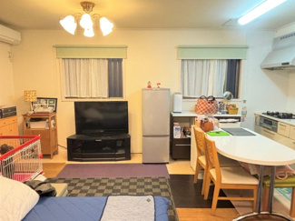 【居間・リビング】 | 川口市芝富士１丁目　中古戸建