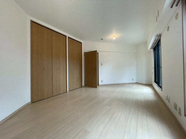 広々ルーフバルコニー付角住戸◆床暖房あり◆地下鉄東西線「椥辻」駅徒歩３分◆イーグルコート椥辻十条の洋室|洋室