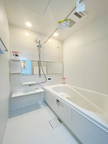 新築戸建・建売　福島市泉　清水小・清水中　ZEH水準住宅の浴室|浴室乾燥機付きで雨の日や花粉の時期でも室内干しができるので安心です！