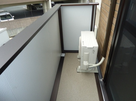 フェリオのバルコニー|暖かな日差しのふりそそぐバルコニー