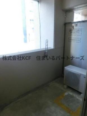 【バルコニー】 | リード中央町 | 暖かな日差しのふりそそぐバルコニー