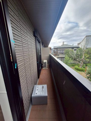牟礼アパートメントのバルコニー