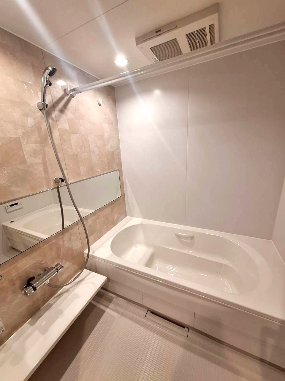 牟礼アパートメントの浴室