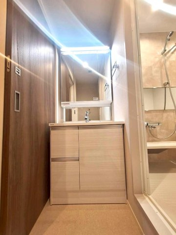 牟礼アパートメントの独立洗面台